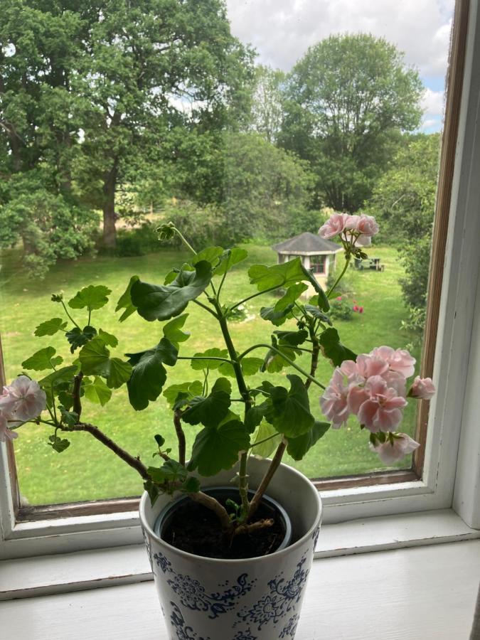Karaby Gard, Country Living Pansiyon Kristinehamn Dış mekan fotoğraf